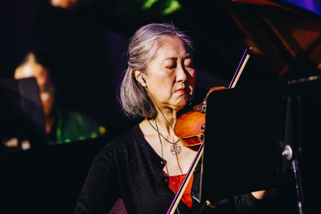 Carol Lynn Fujino, Violin (Photo: Green Yang)